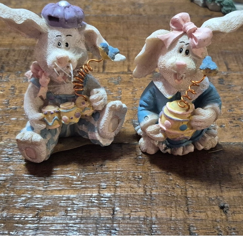 Vintage 1997 Magic Creations Easter Bunny Figurines Pair Resin Rabbits 6004